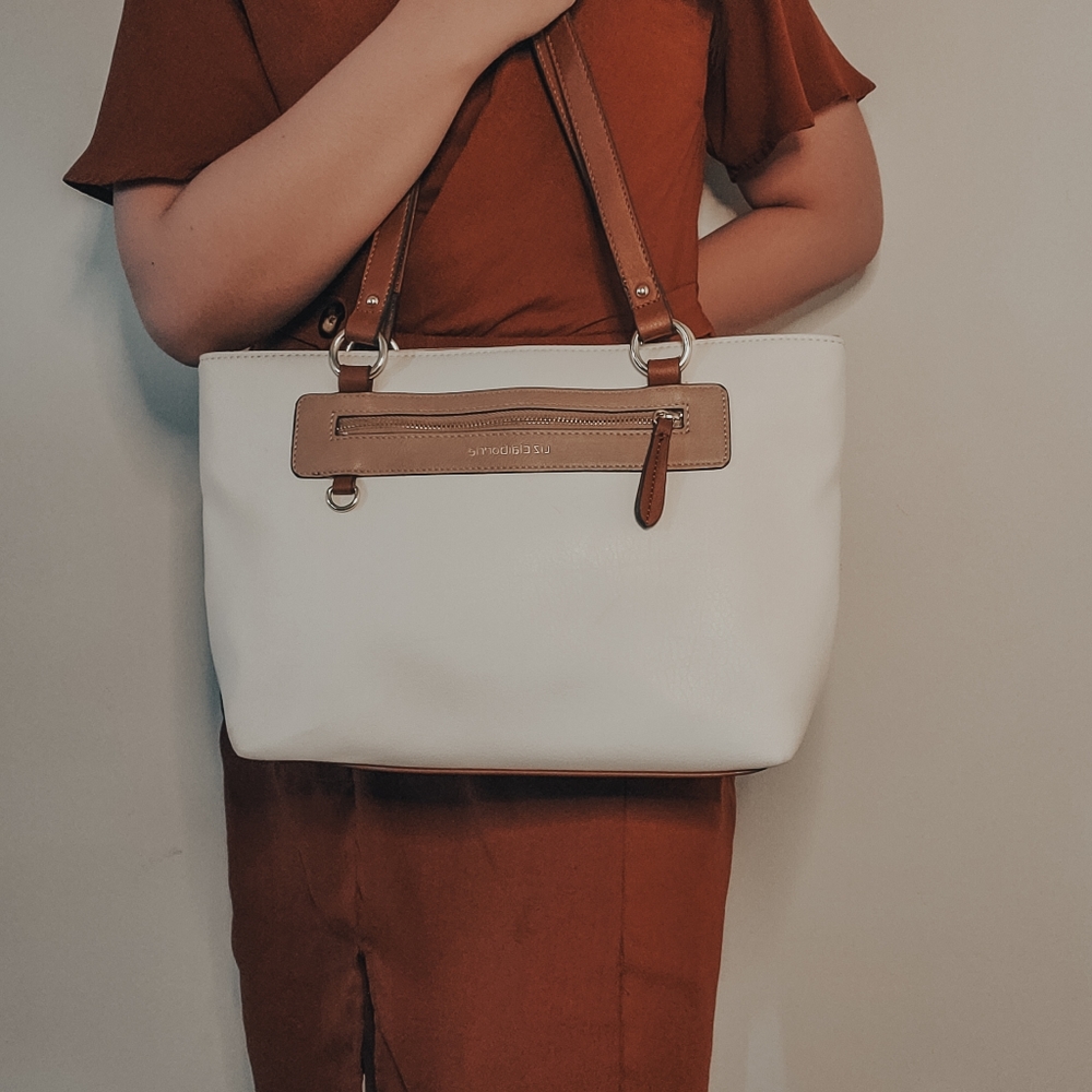 Liz Claiborne Shoulder Bag